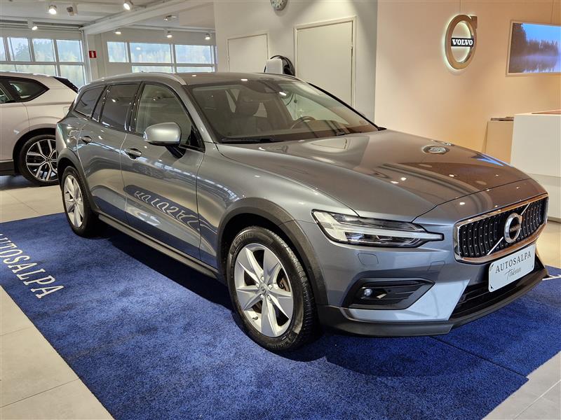 VOLVO V60 Cross Country 2021