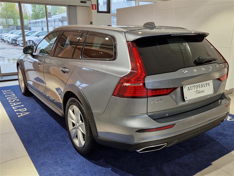 VOLVO V60 Cross Country 2021