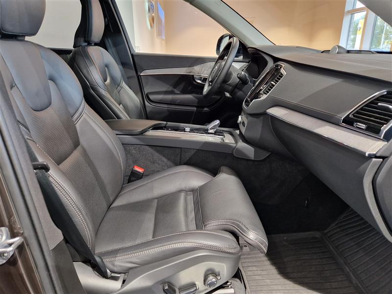 VOLVO XC90 2024