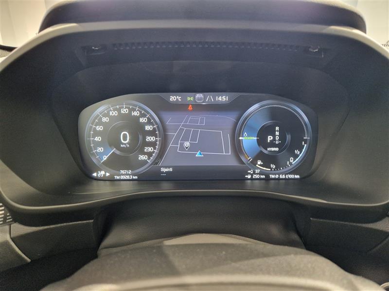 VOLVO XC40 2021
