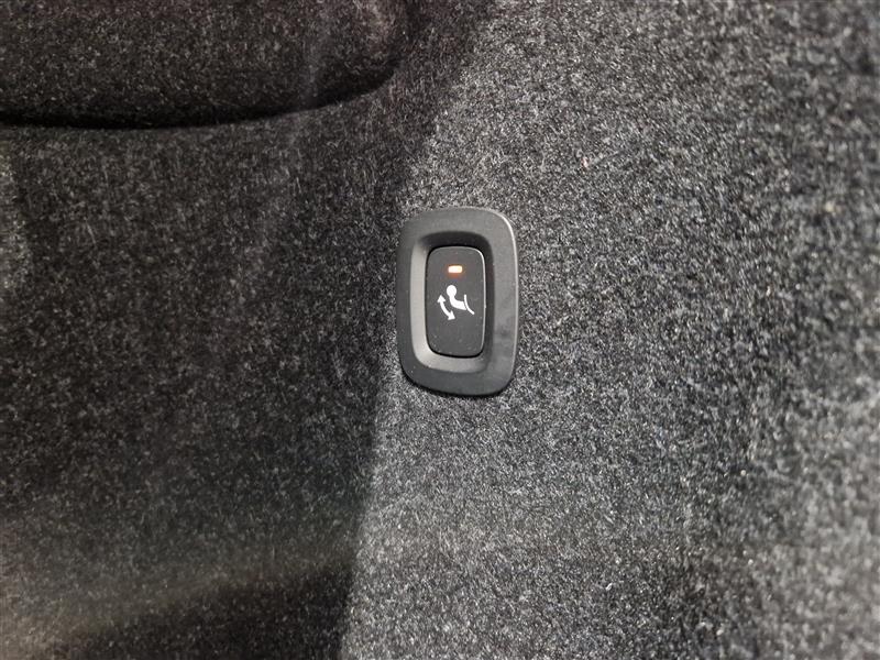 VOLVO XC40 2021