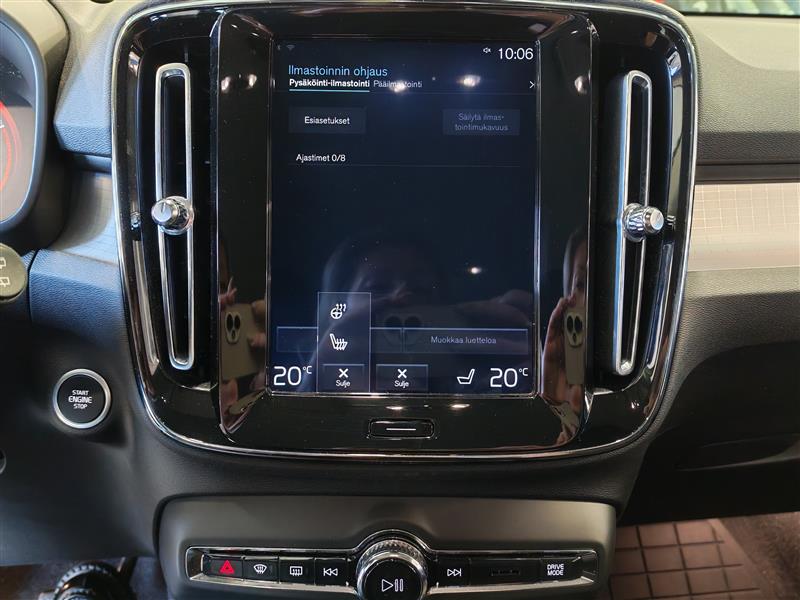 VOLVO XC40 2020