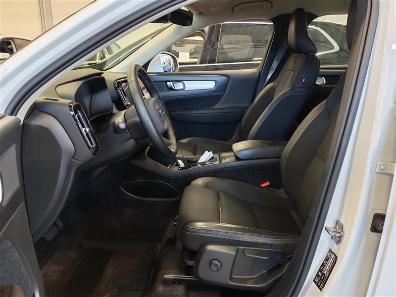 VOLVO XC40 2020