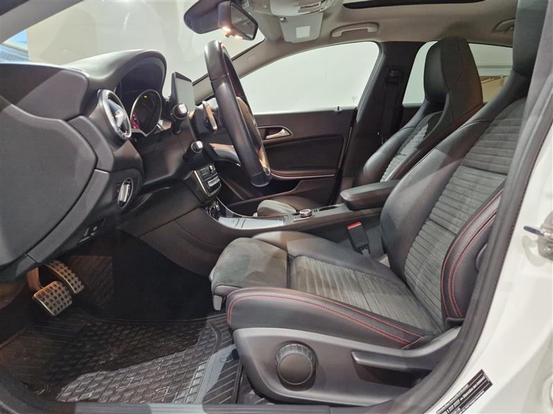 MERCEDES-BENZ CLA 2019