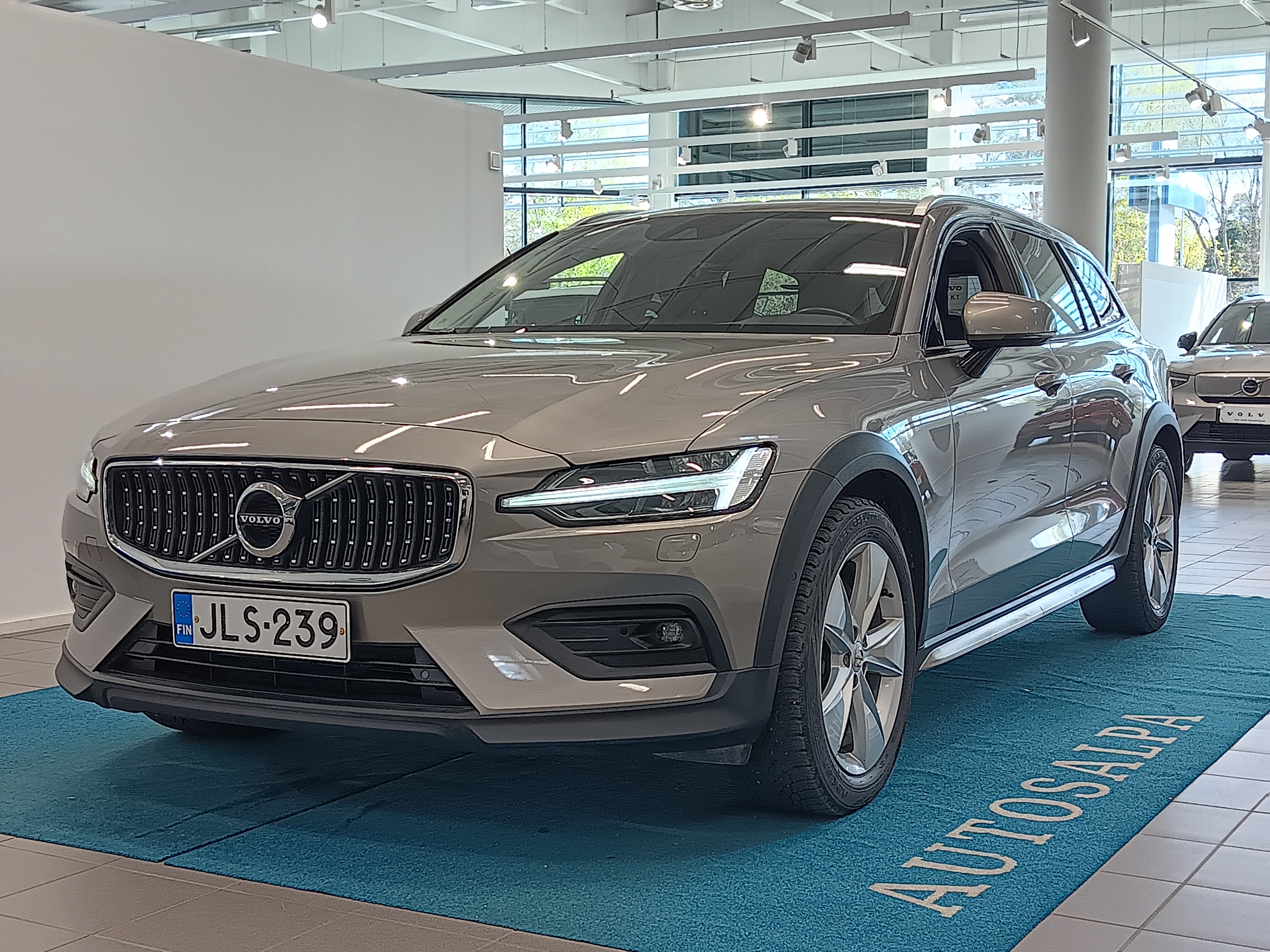 VOLVO V60 Cross Country 2021
