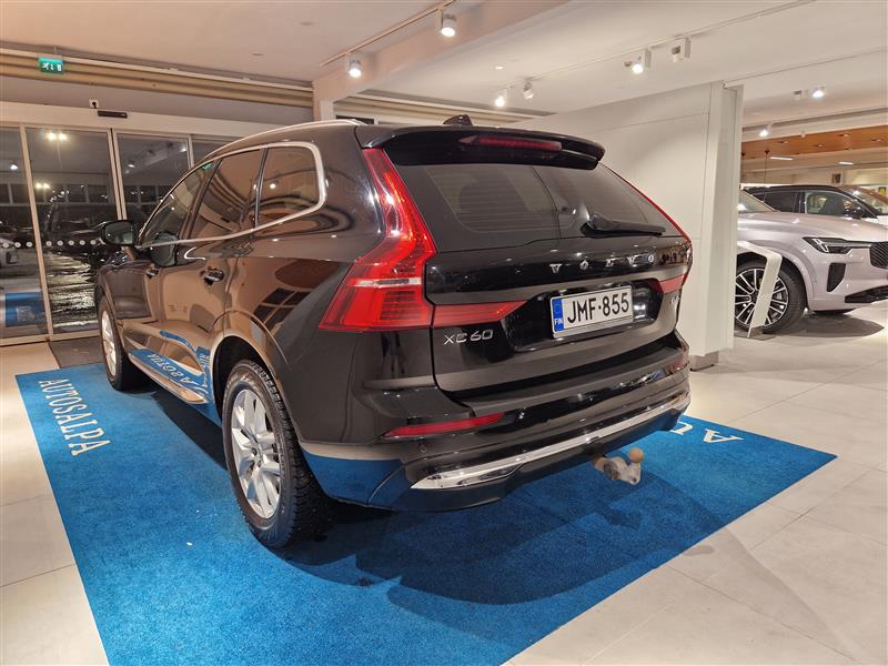 VOLVO XC60 2022