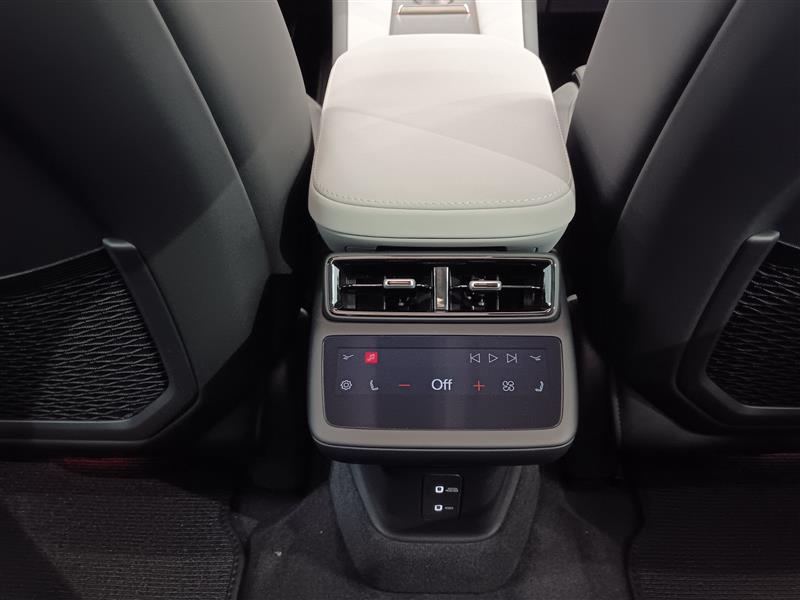 POLESTAR 4 2026