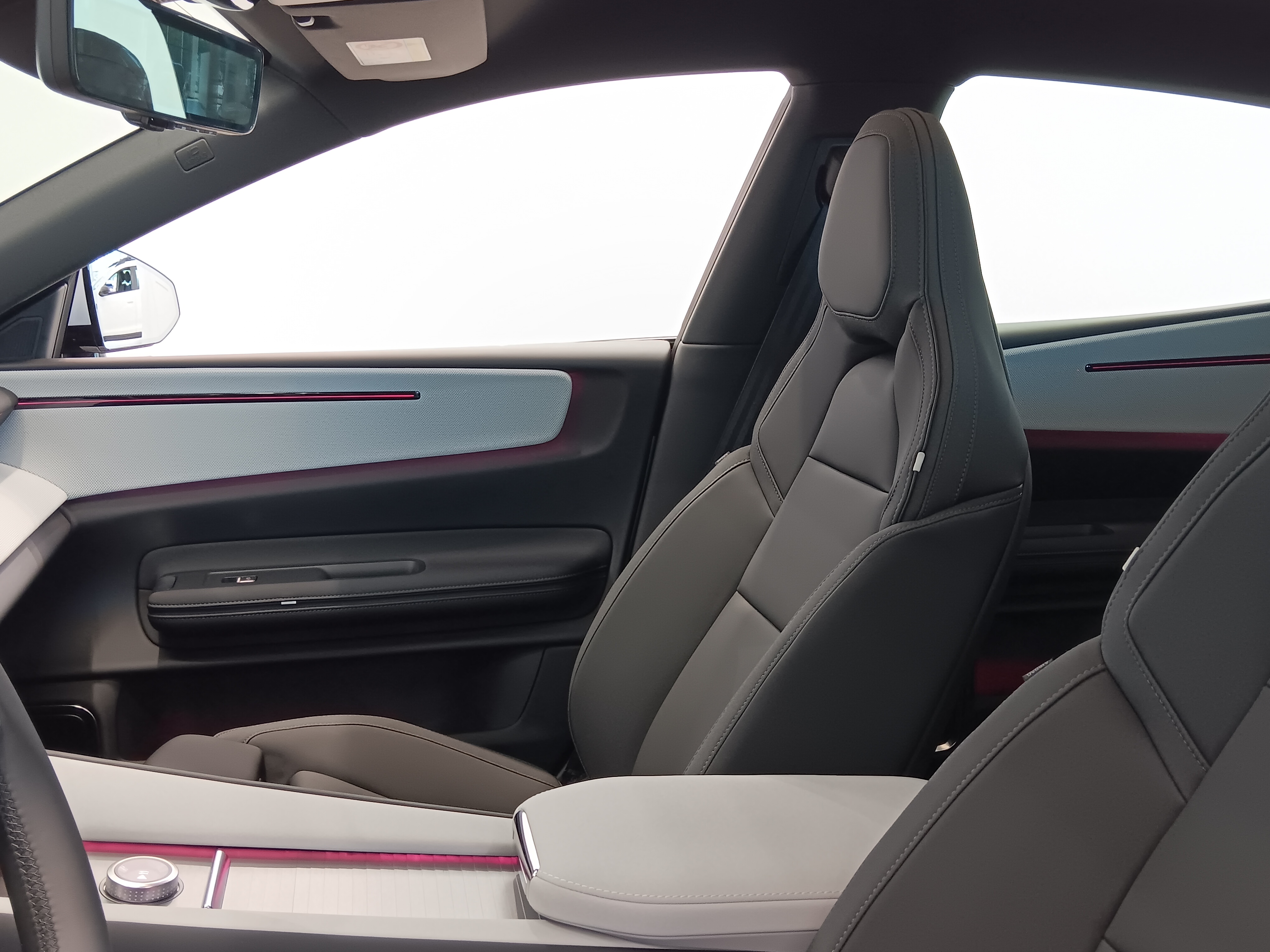 POLESTAR 4 2026