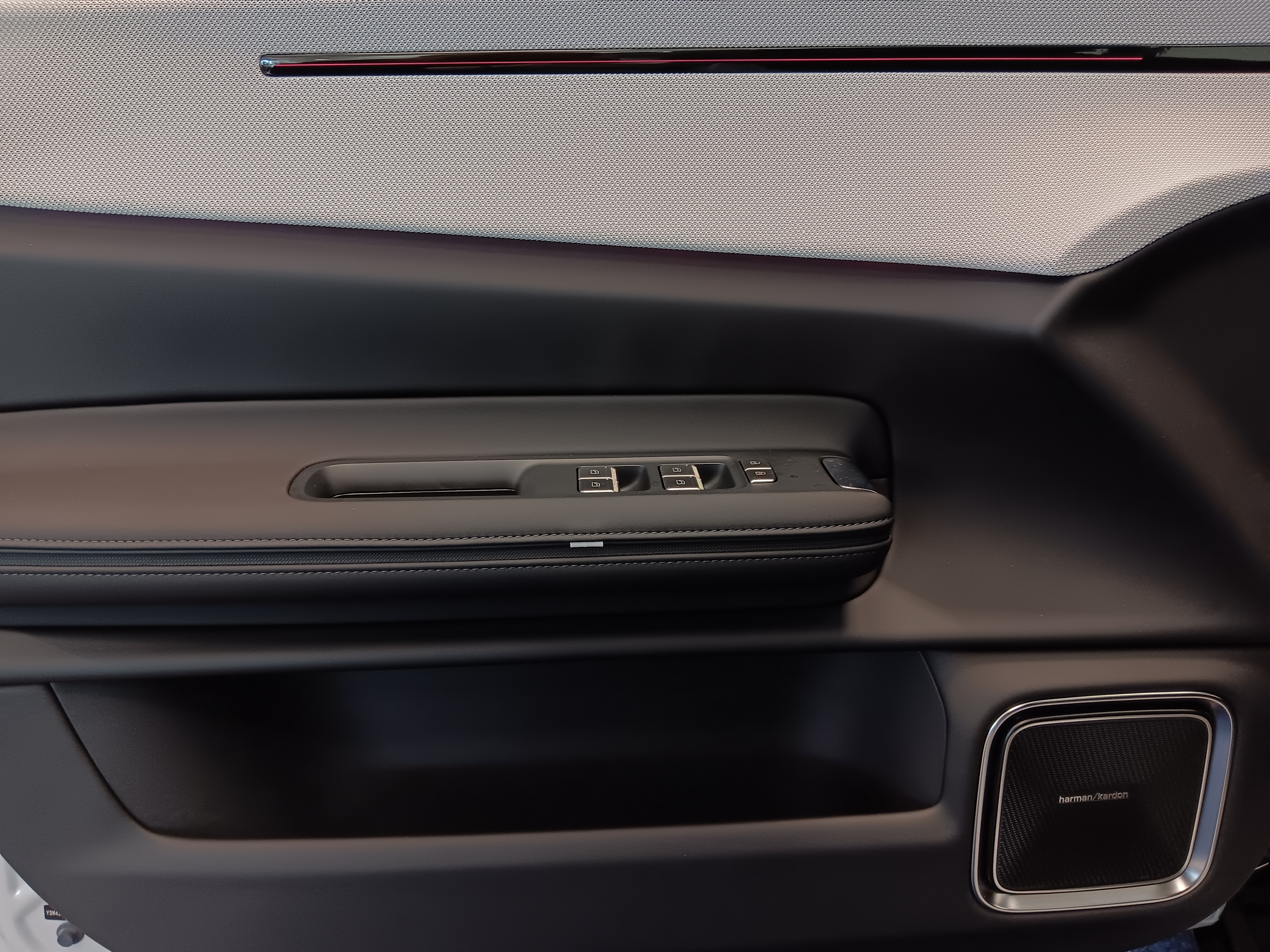 POLESTAR 4 2026