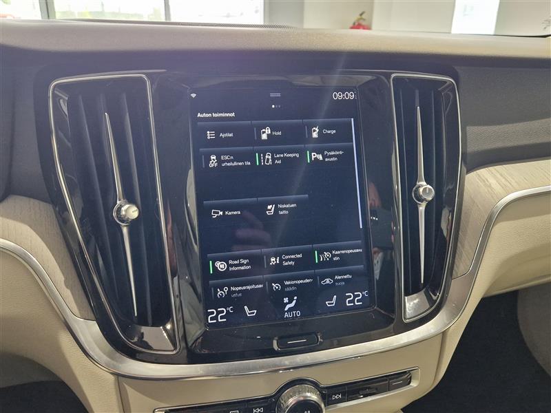 VOLVO V60 2022