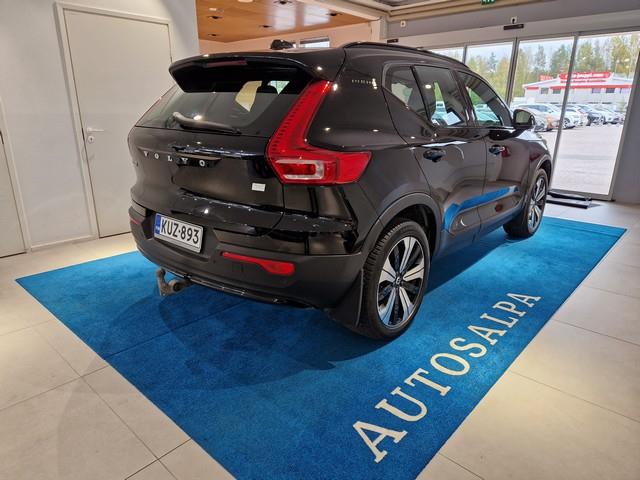 VOLVO XC40 2023