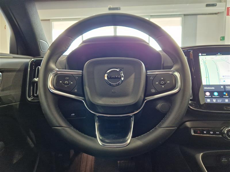 VOLVO C40 2024