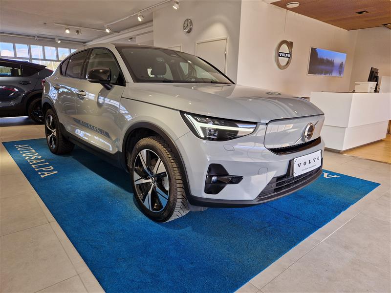 VOLVO C40 2024
