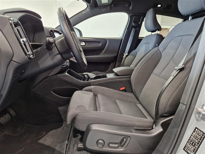 VOLVO C40 2024