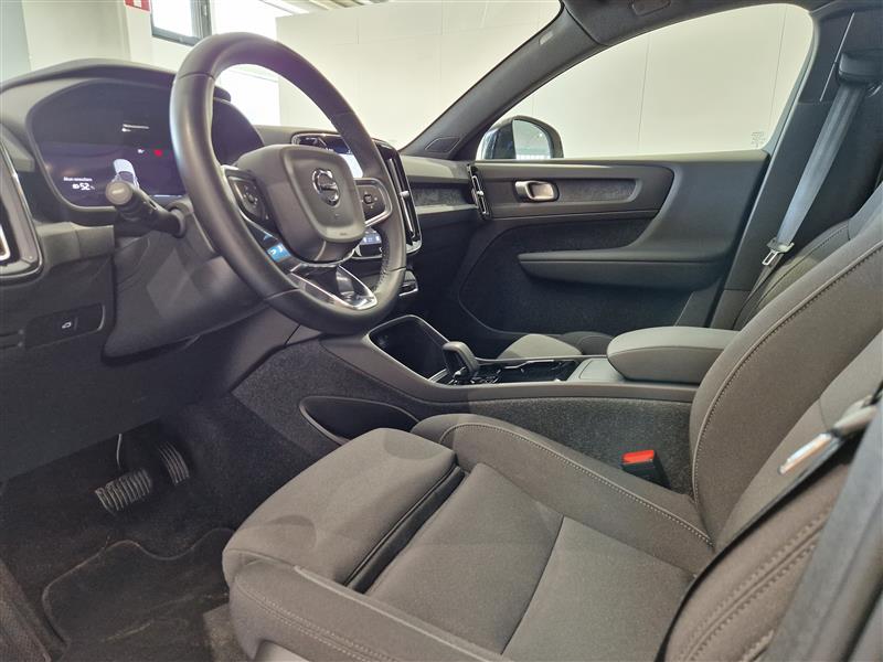 VOLVO C40 2024