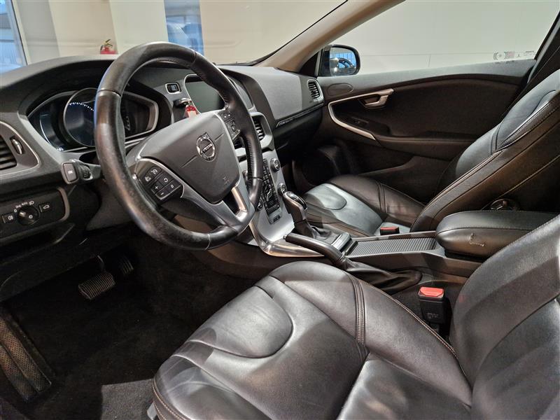 VOLVO V40 Cross Country 2017