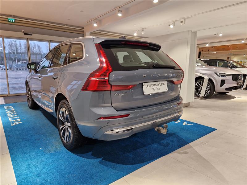 VOLVO XC60 2023