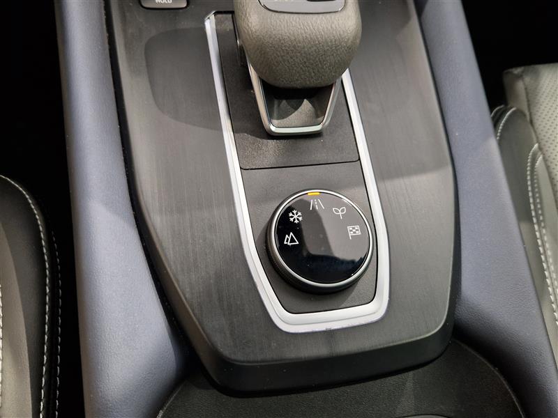 NISSAN Qashqai 2023