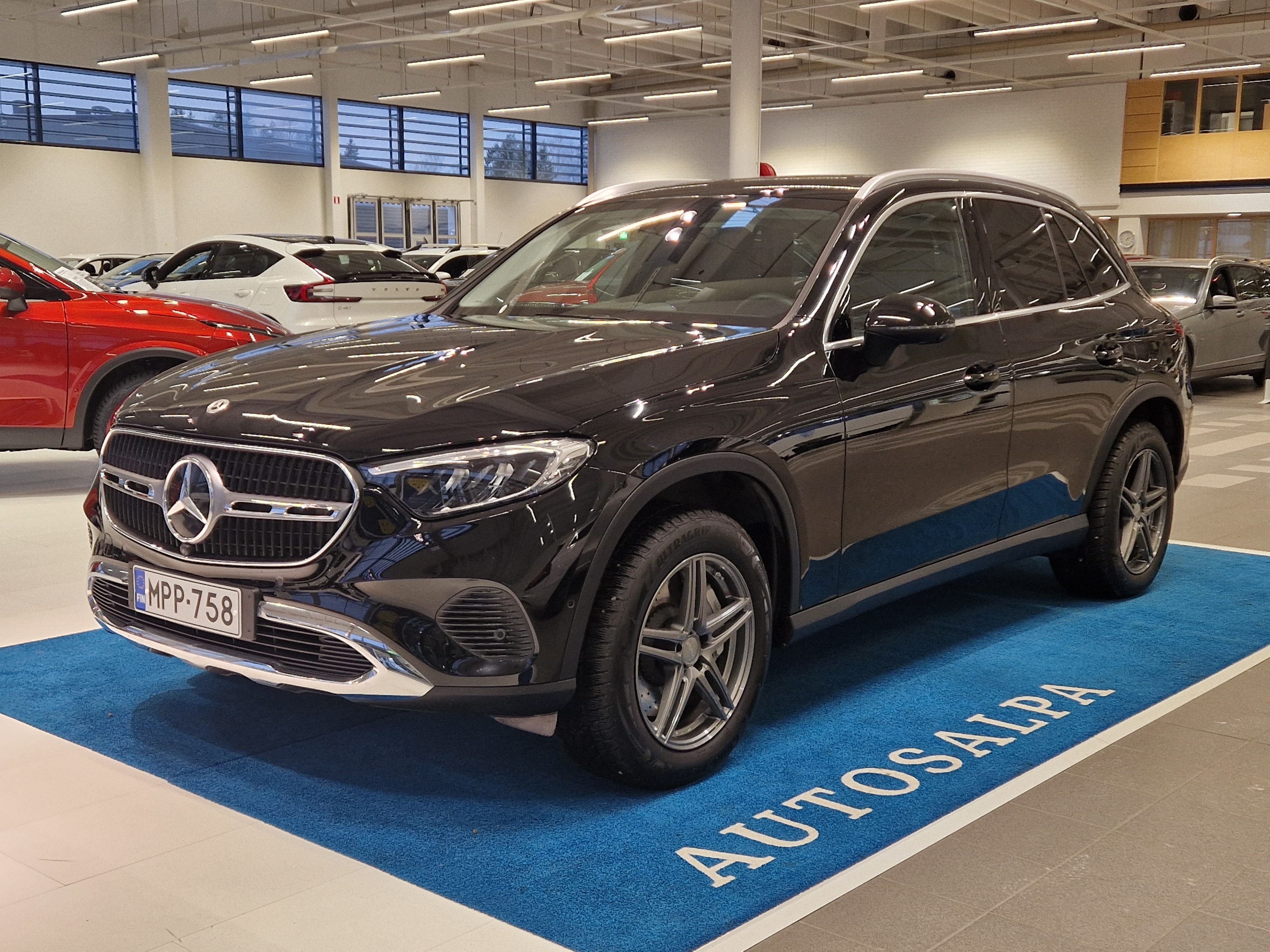 MERCEDES-BENZ GLC 2023