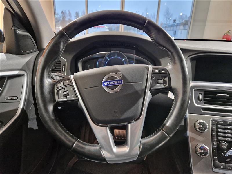 VOLVO V60 Cross Country 2016