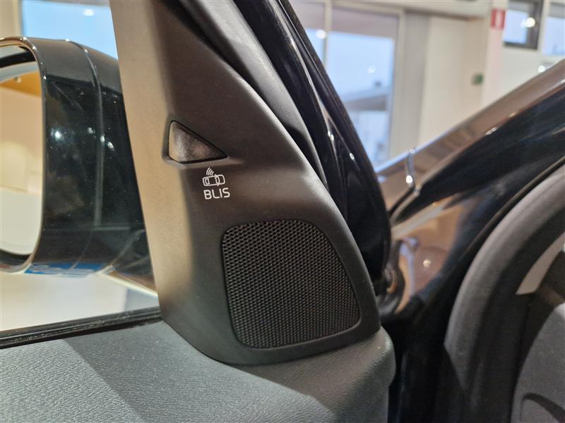 VOLVO V60 Cross Country 2016