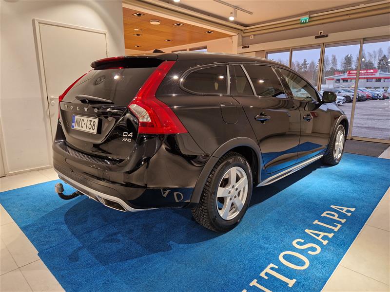 VOLVO V60 Cross Country 2016