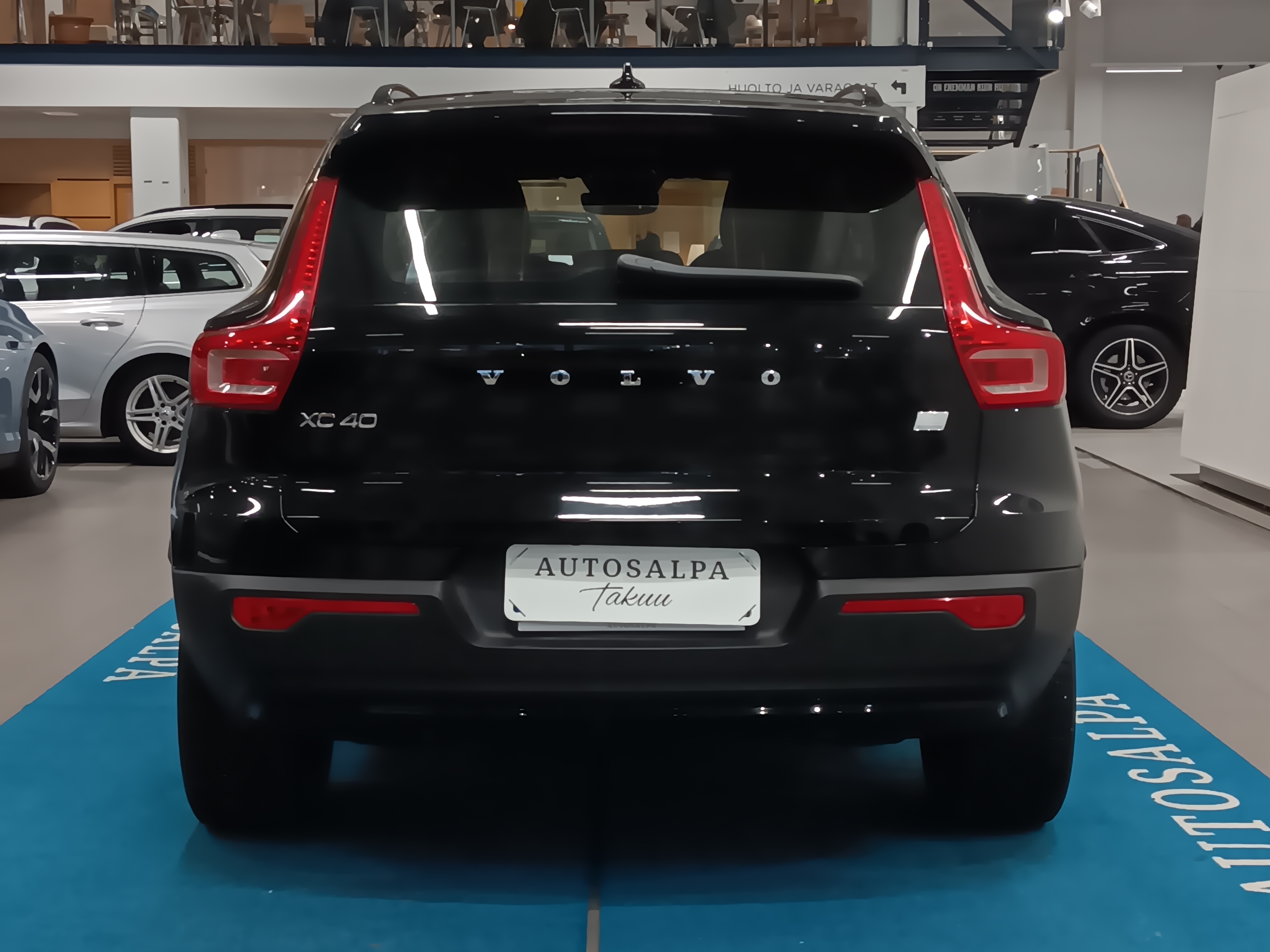 VOLVO XC40 2021
