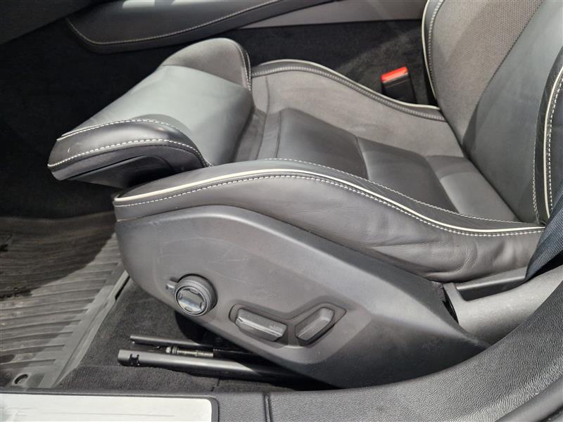 VOLVO V60 2023