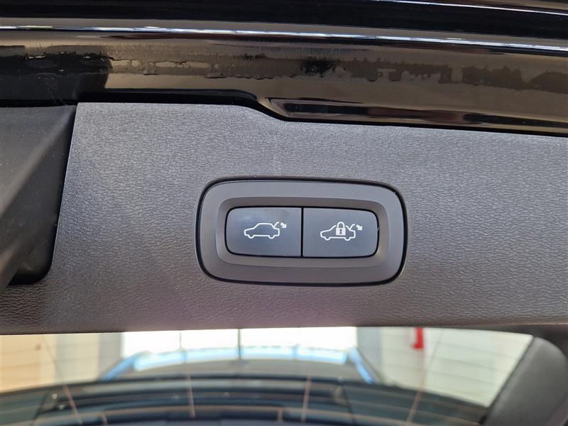 VOLVO V60 2023