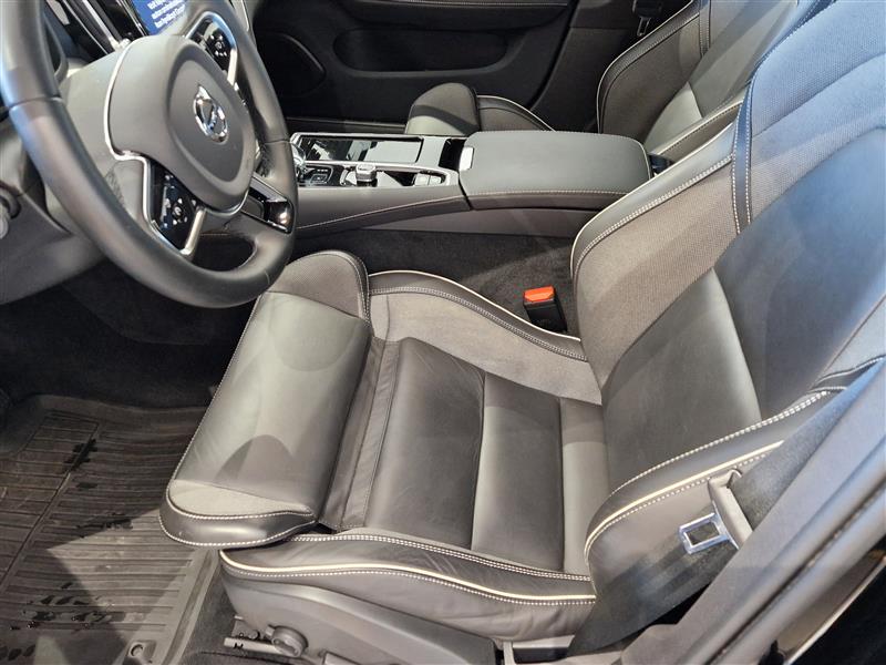 VOLVO V60 2023