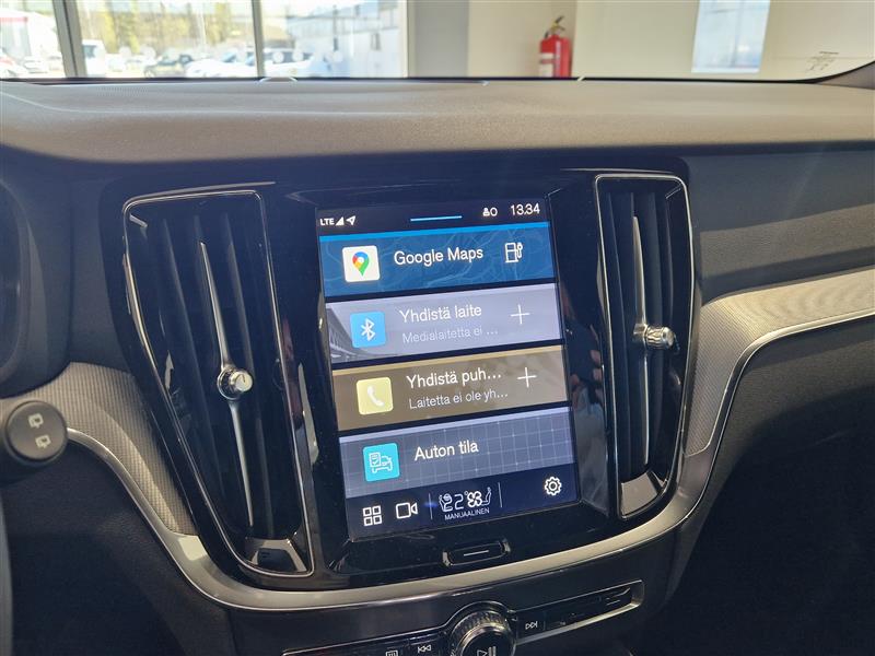 VOLVO V60 2023