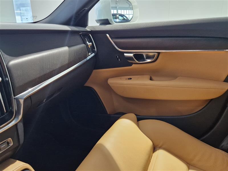 VOLVO V90 Cross Country 2018