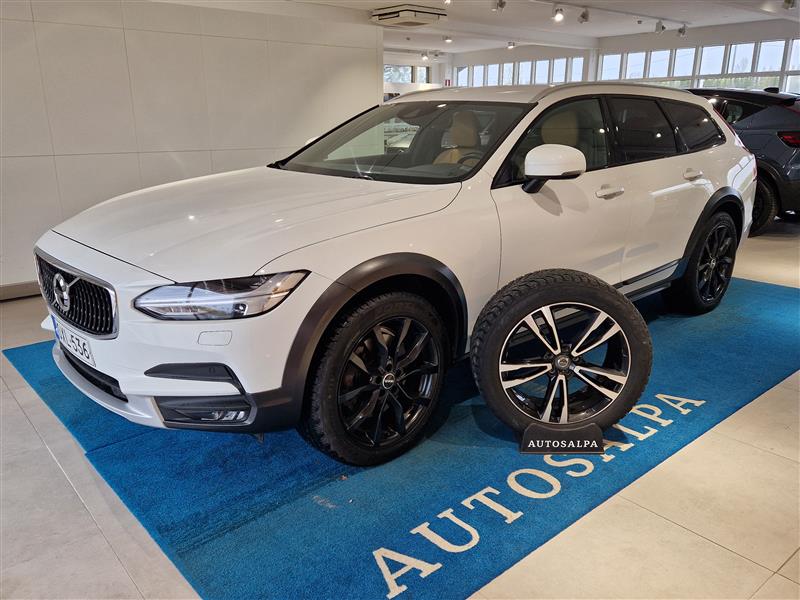 VOLVO V90 Cross Country 2018