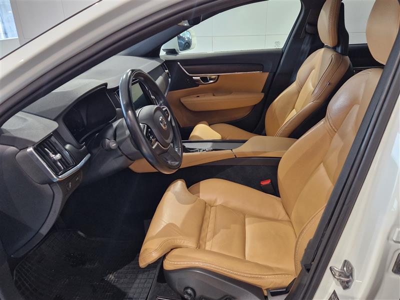 VOLVO V90 Cross Country 2018