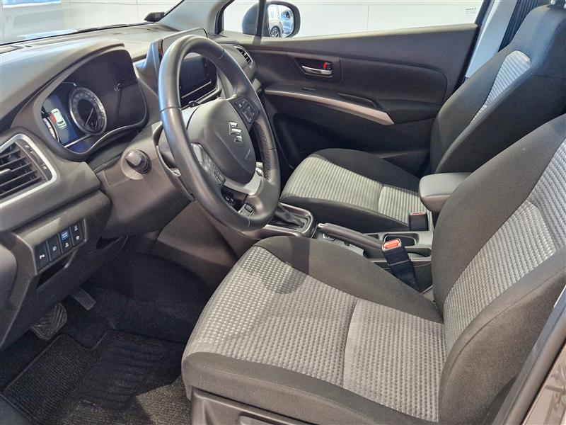 SUZUKI S-Cross 2023