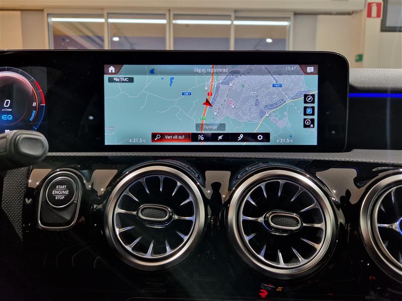 MERCEDES-BENZ A 2022