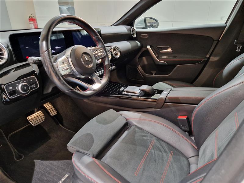 MERCEDES-BENZ A 2022