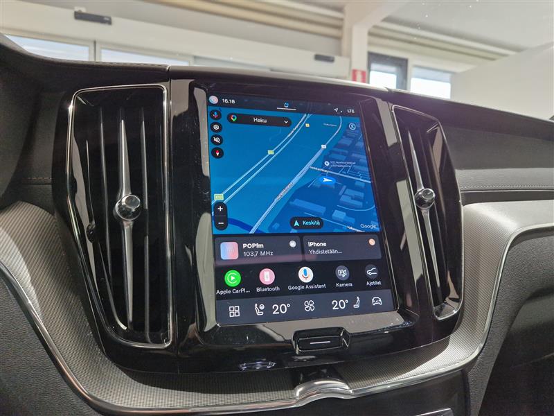 VOLVO XC60 2025