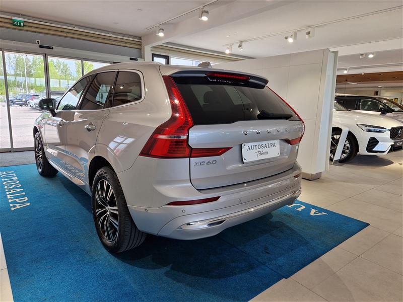 VOLVO XC60 2022