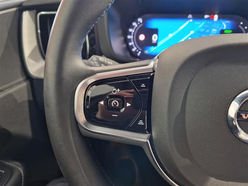 VOLVO XC60 2024