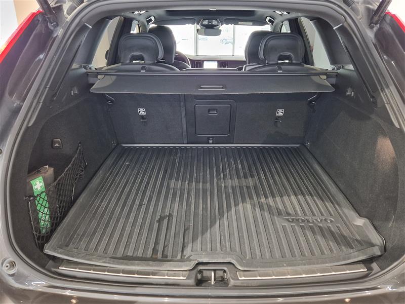 VOLVO XC60 2024