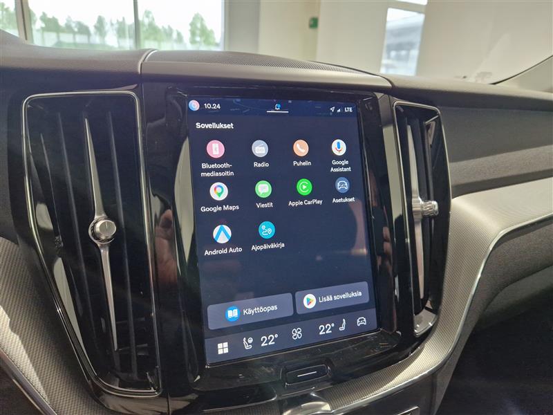 VOLVO XC60 2024