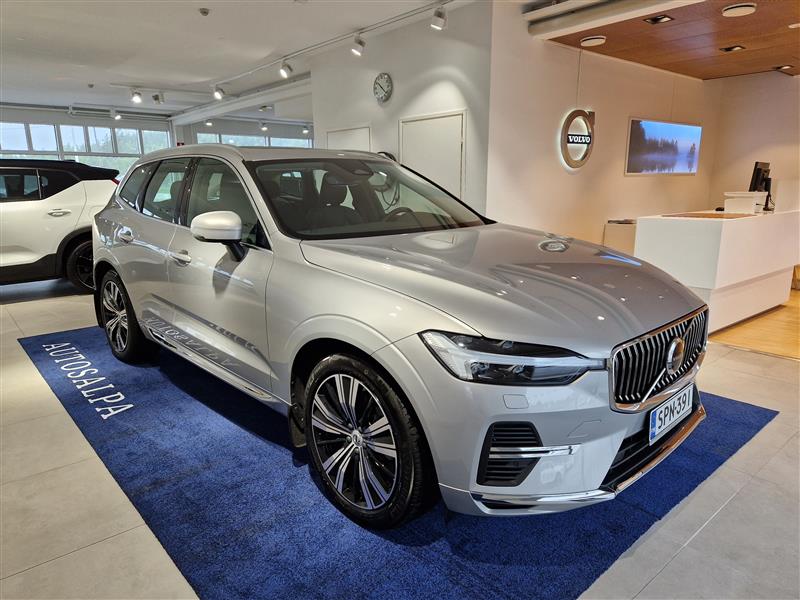 VOLVO XC60 2024