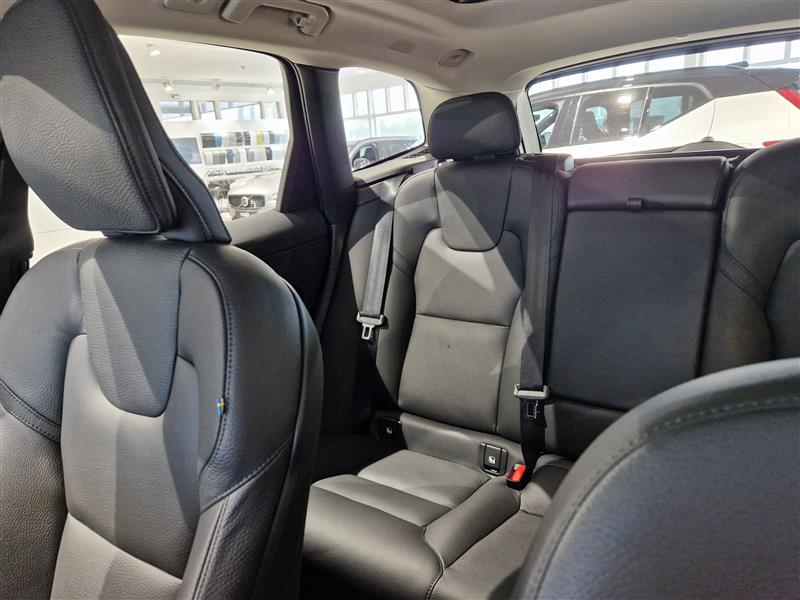 VOLVO XC60 2024