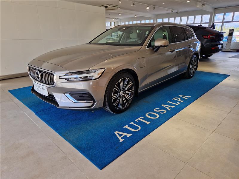 VOLVO V60 2022
