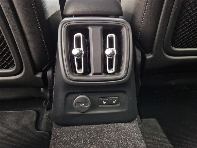 VOLVO XC40 2020