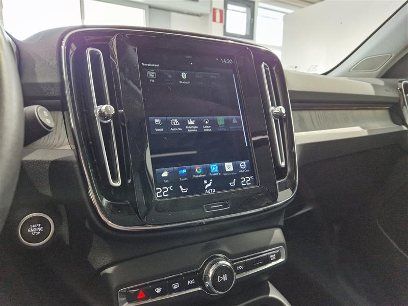VOLVO XC40 2020