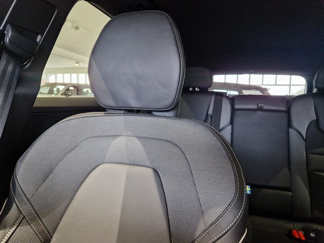 VOLVO V60 2025
