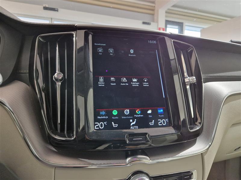 VOLVO XC60 2019