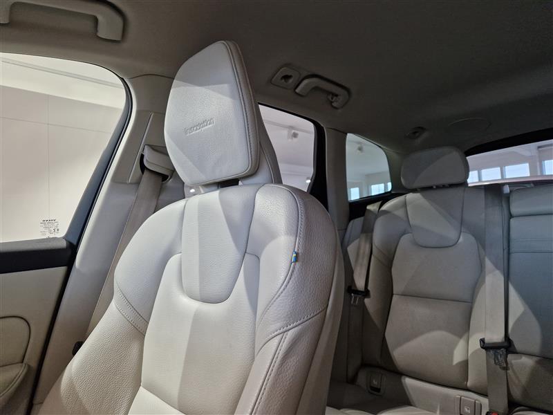 VOLVO XC60 2019